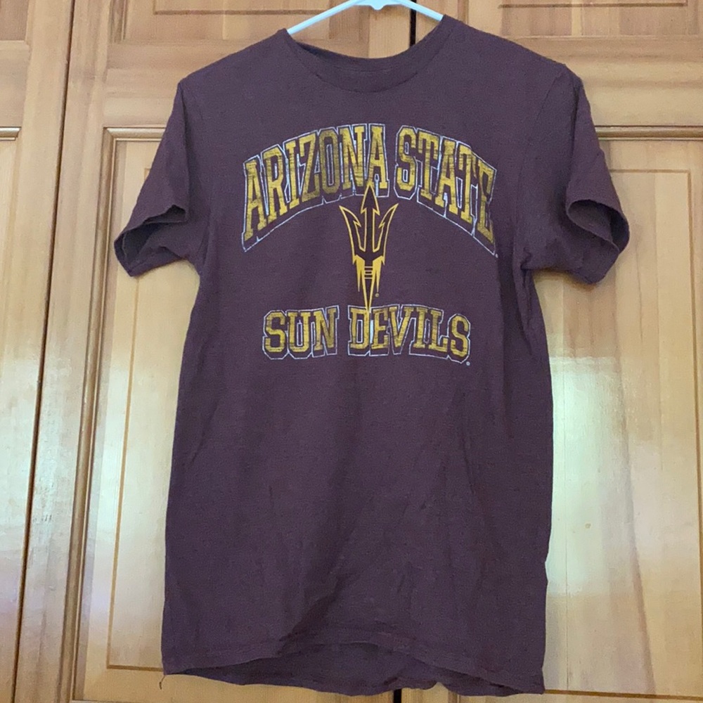 ARIZONA STATE UNIVERSITY T-shirt. Sun devils